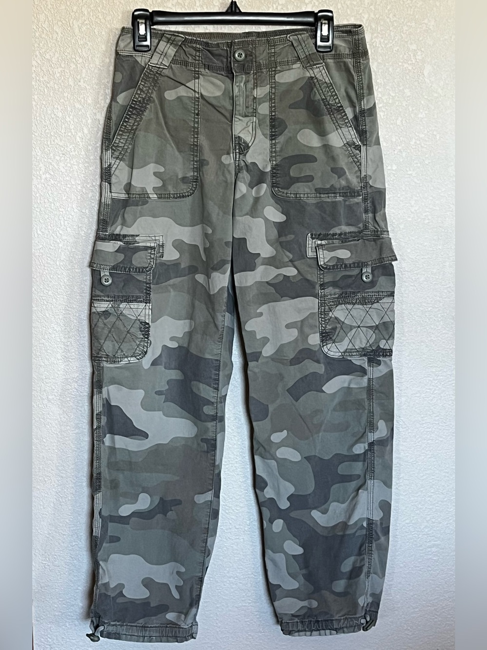 American Eagle Camo Cargo Pants Green Utility Y2K Gorpcore size 2